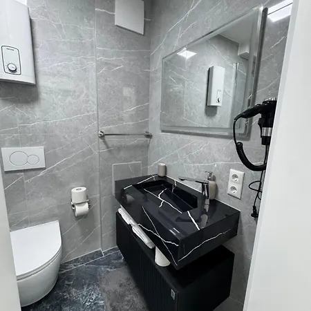 아파트호텔 Deluxe Am Rhein 3*